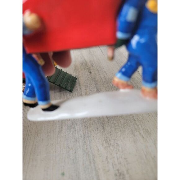 Dept 56 54892 Moving Day snow village set xmas - Picture 8 of 14